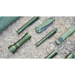 Olight I3T Plus - Petite Lampe LED à Pile AAA 250 Lumens -Promos Naturalis Pets Boutique olight i3t plus petite lampe led a pile aaa 250 lumens i3t plus olight olight i3t plus lampe en forme de stylo edc avec 2 piles 1 2